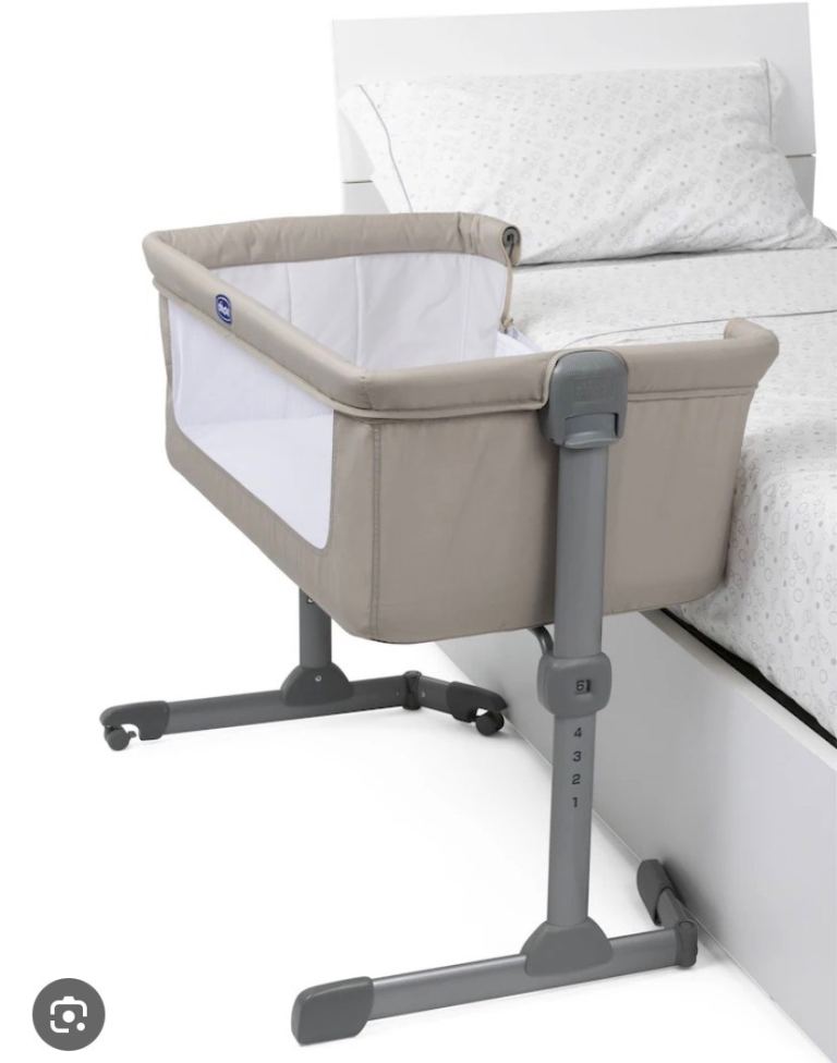 Chicco Next2Me Side Sleeping Crib - Grey