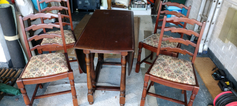 Mahogany dining suite
