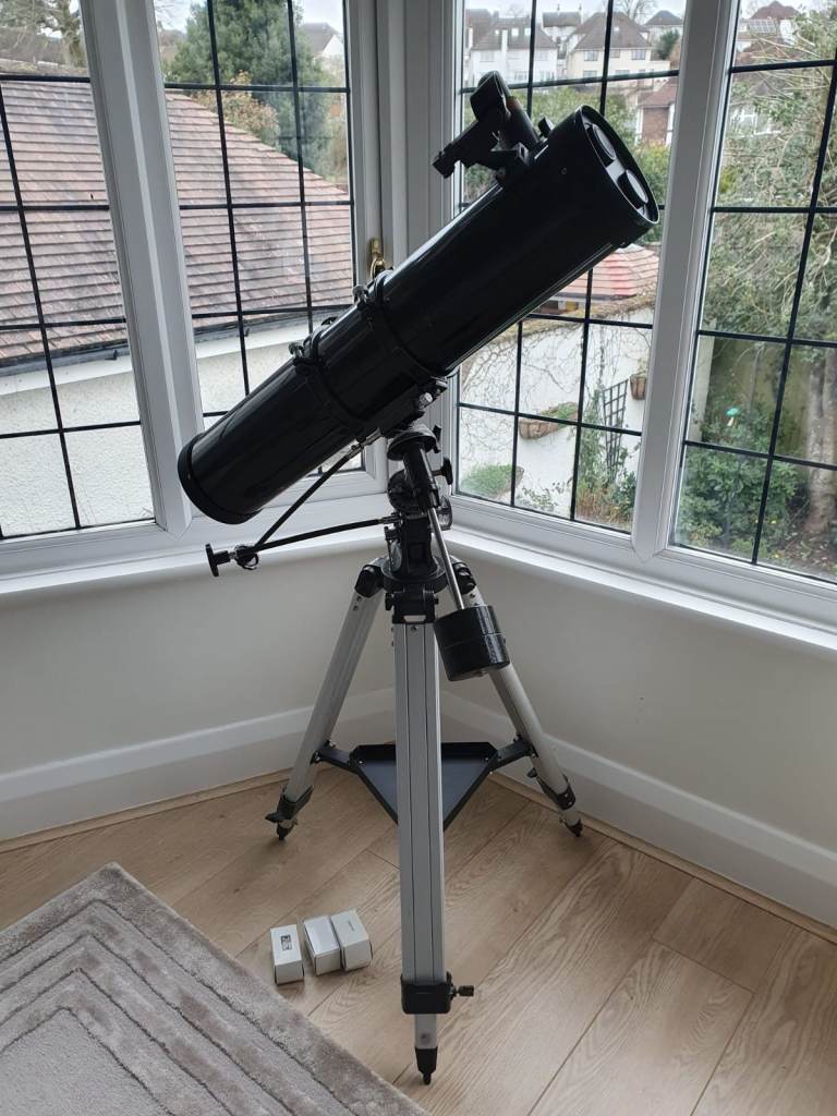 Sky-Watcher Newton Telescope 130/900, Equatorial Mount Eq2, Black