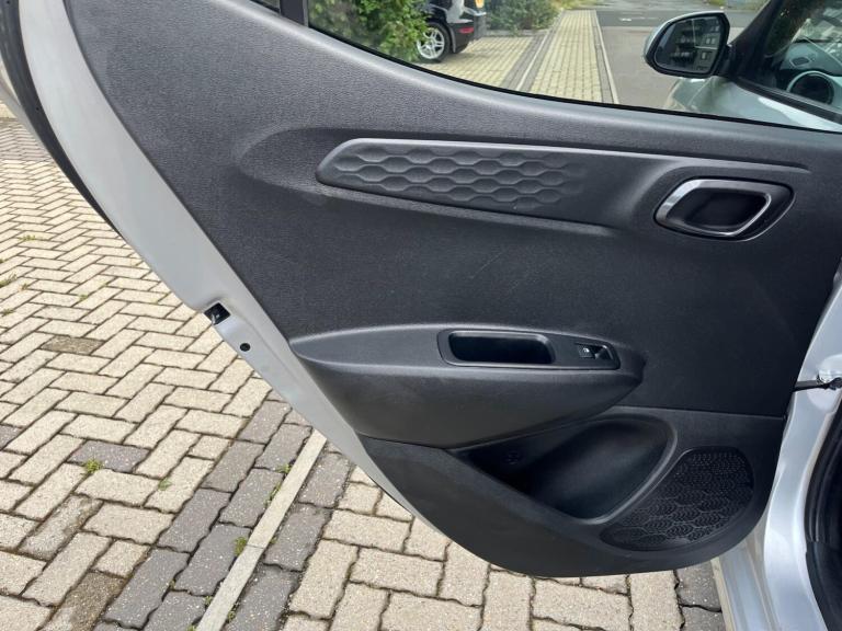 2022 Hyundai i10 1.0 Premium Euro 6 (s/s) 5dr HATCHBACK Petrol Manual