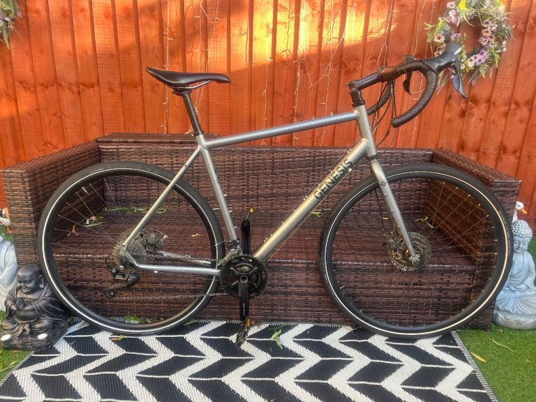 Genesis cda 30 disc gravel road bike. Specialized Ribble cannondale trek Triban Boardman gt 