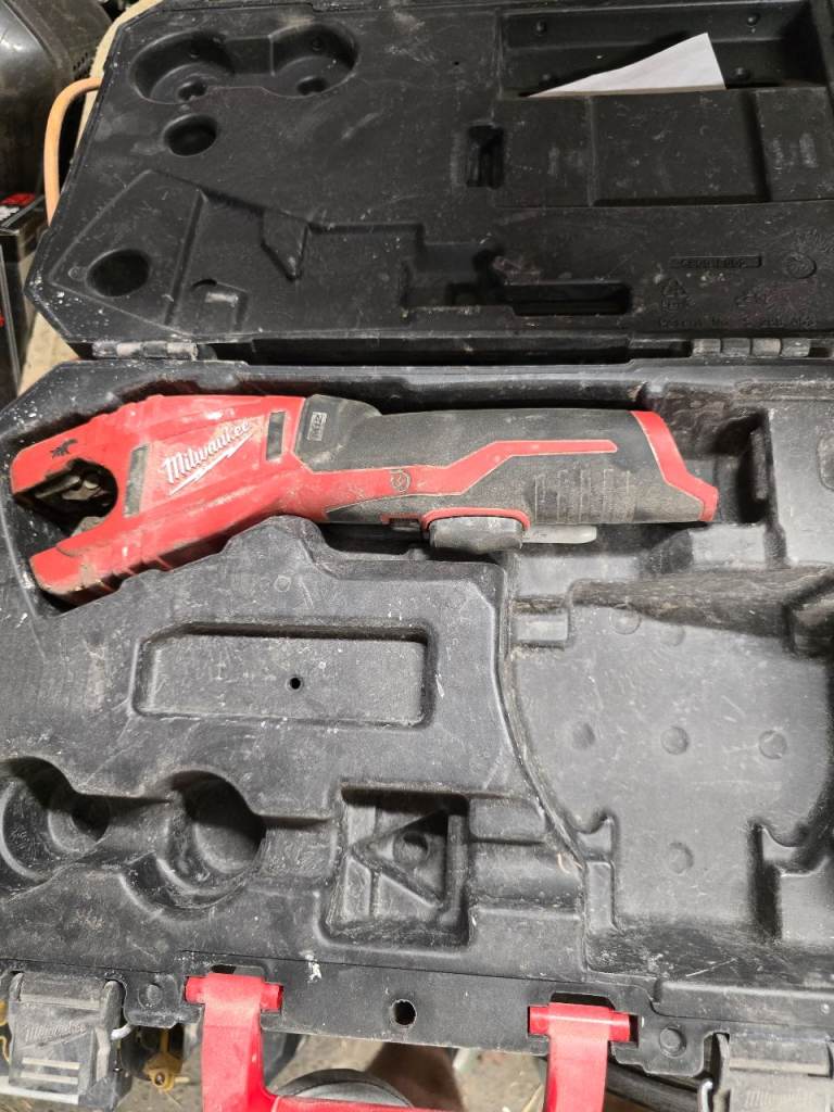 Milwaukee pipe cutter