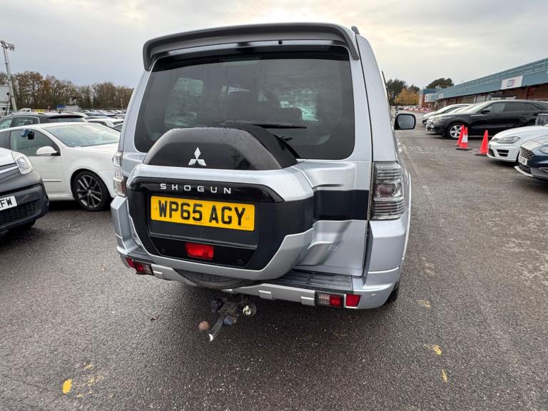 2015 Mitsubishi Shogun 3.2 DI-DC [187] SG4 5dr Auto ESTATE Diesel Automatic