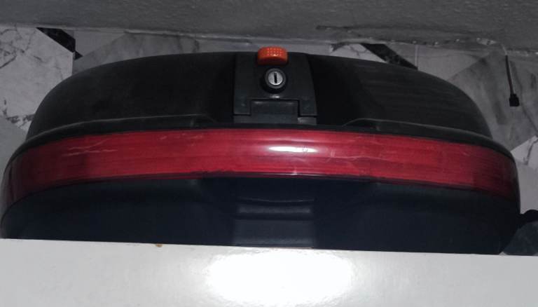 Motorcycle Motorbike Large Back box Box from yamaha fazer fzs600. Luggage 