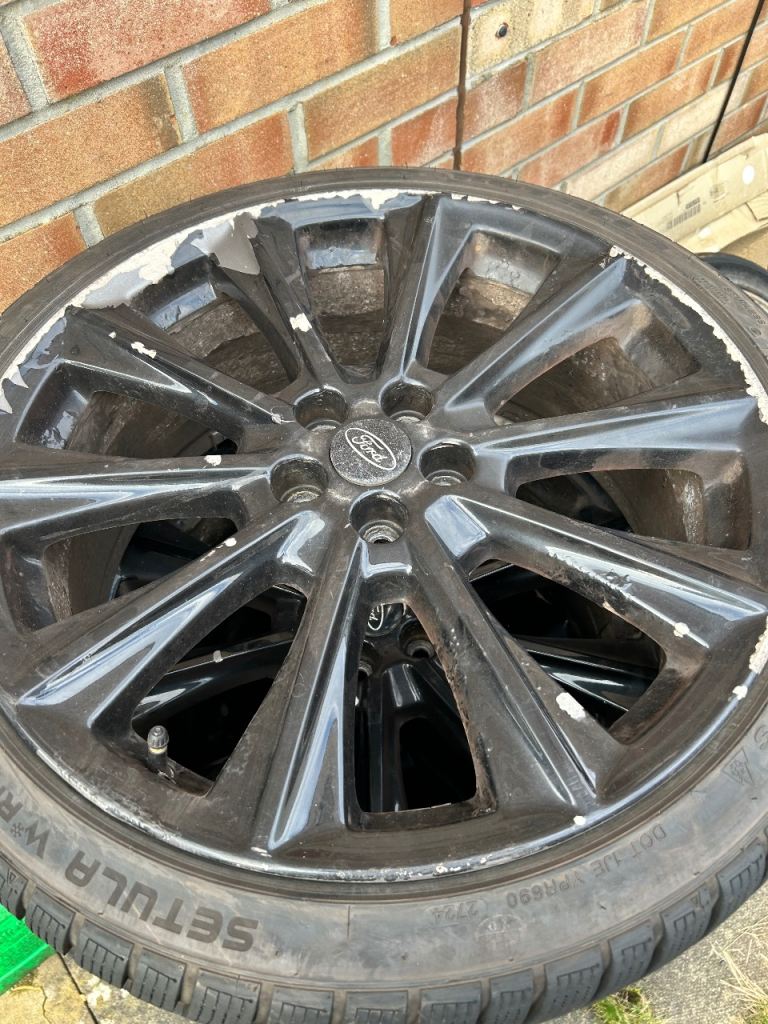 20” Ford alloys and tyres 