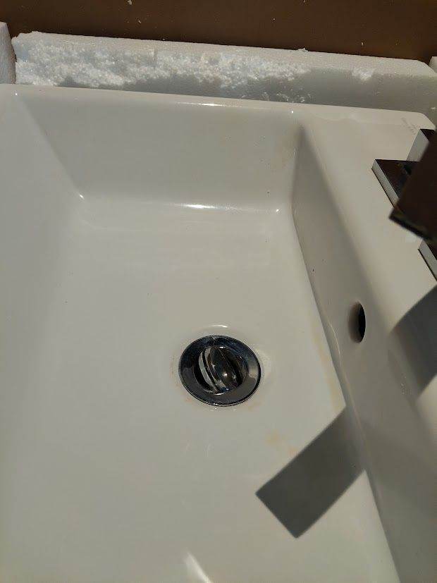 Villeroy & Boch Countertop Basin Sink + Vado Geo 3-Hole Basin Mixer Tap – Reasonably Good Condition