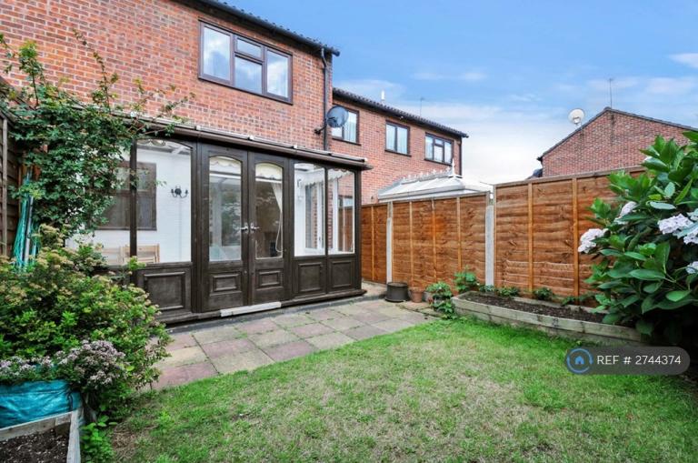 2 bedroom house in Corfield Street, London, E2 (2 bed) (#2744374)