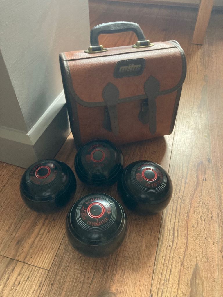 Lawn Green Bowls & Mitre Carry Bag