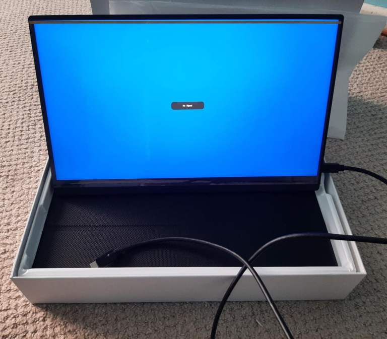 Portable Touch screen 15.6" Rechargeable Monitor