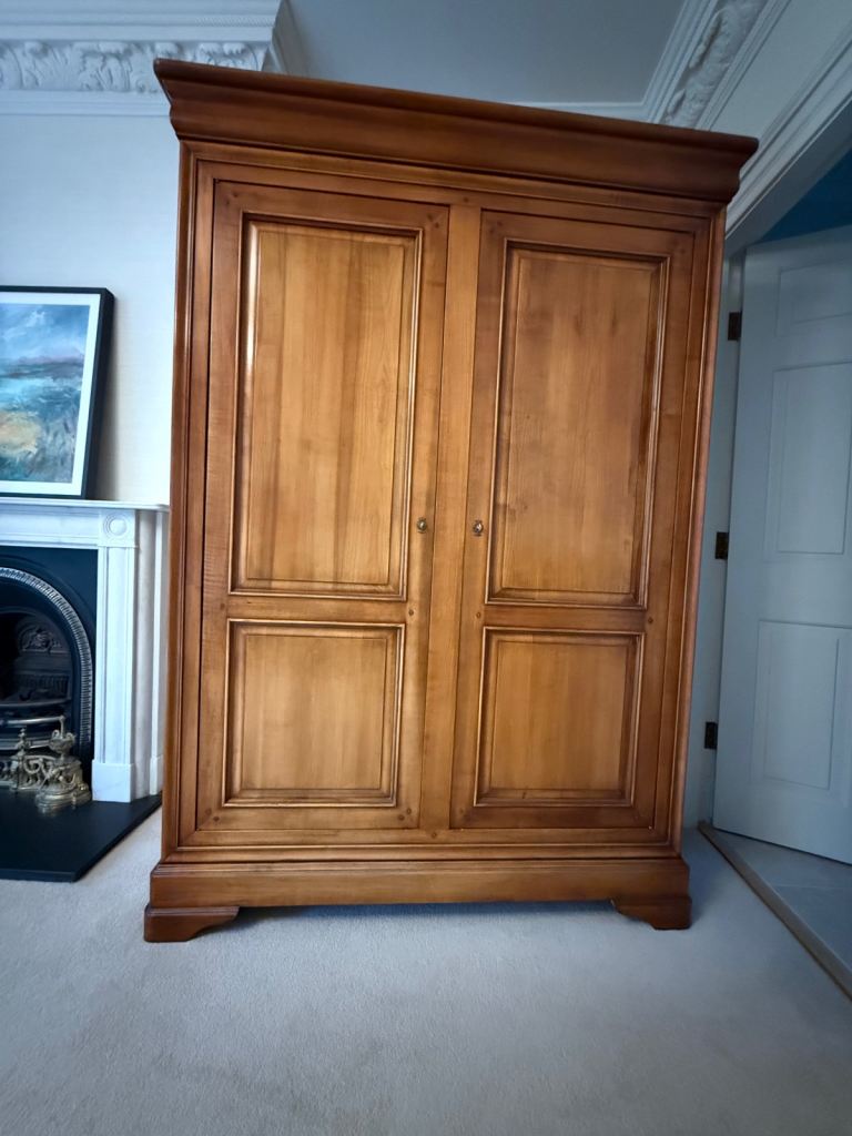 image for Large 2 Door Wardrobe and King Size Sleigh Bed Frame