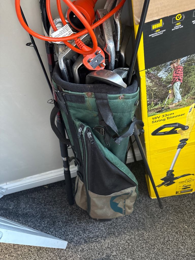 Golf Club Set with Bag – Good Condition