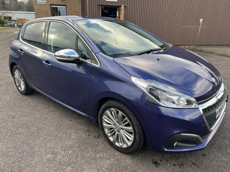 2016 Peugeot 208 1.2 PureTech 82 Allure 5dr HATCHBACK Petrol Manual