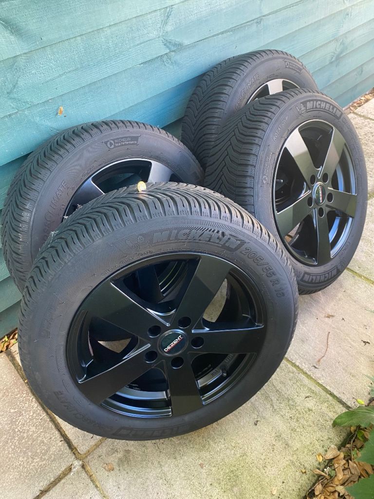VW Caddy Alloy wheels and tyres