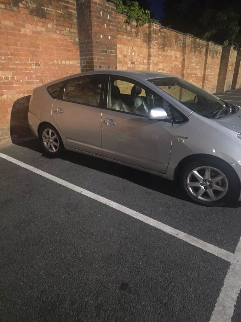 🚗 Toyota Prius Hybrid 2007 – £900 – Quick Sale