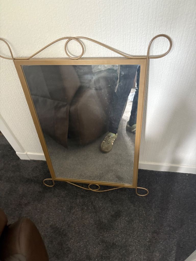 Mirror ono