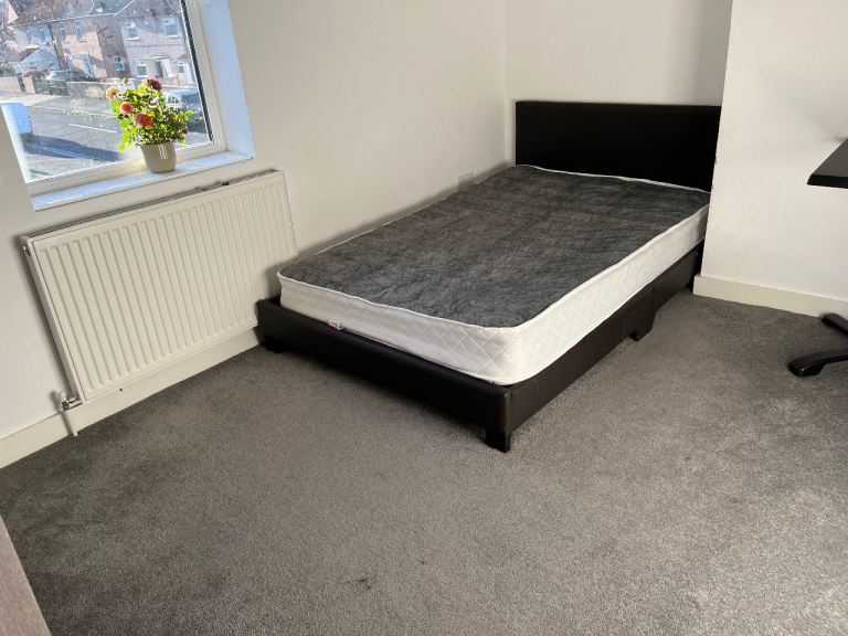 Double room for single students of professional 