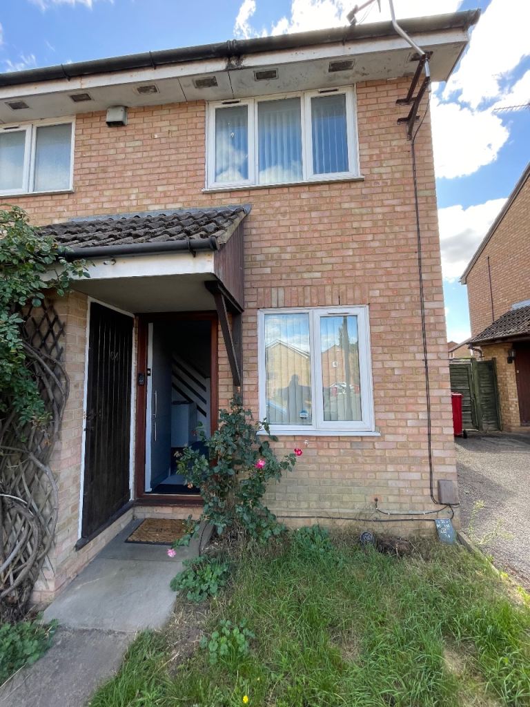 One bed house in Cippenham near Asda. No bills.