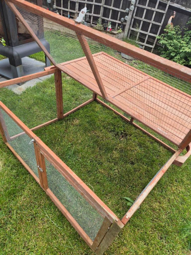 Rabbit/Guinea pig run
