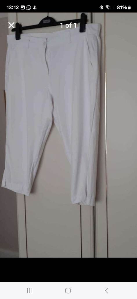 Womens Mountain Warehouse White Capri Trousers - Size 16
