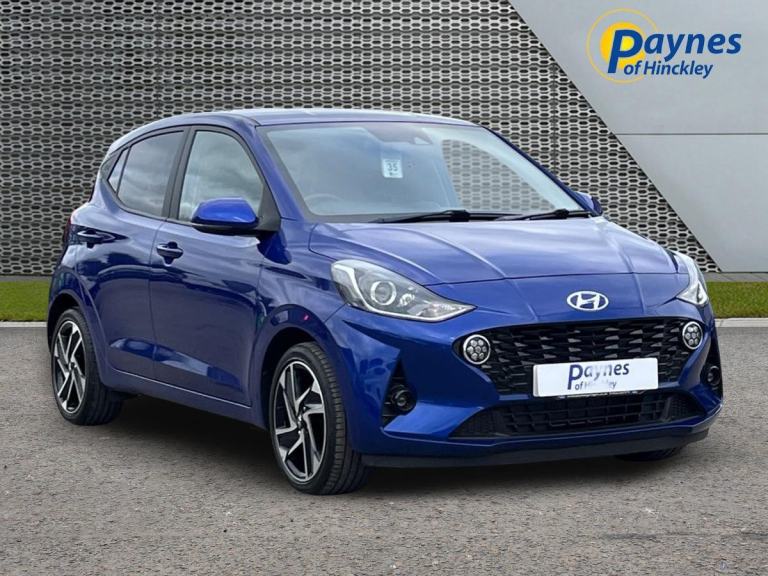2022 Hyundai i10 1.0 Premium in Blue. 6 Speed Manual, Full Service History