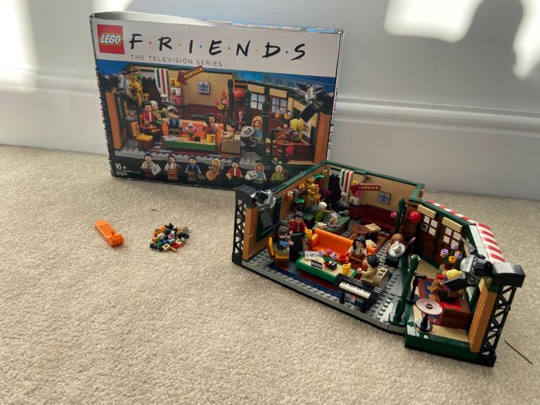 F.R.I.E.N.D.S Central Perk LEGO 