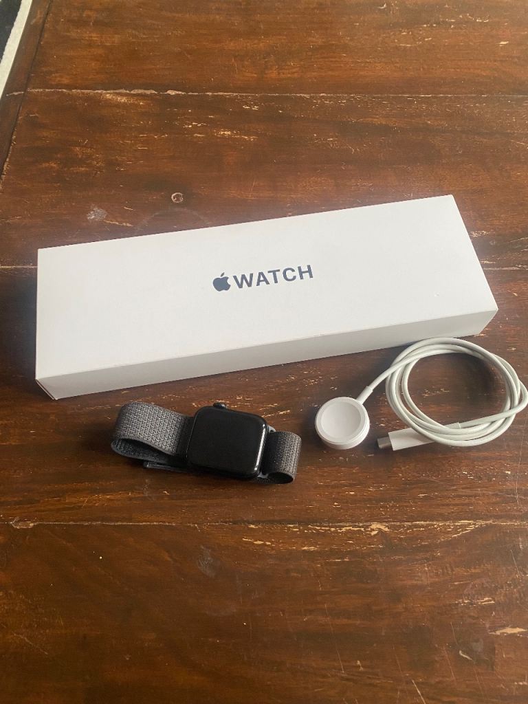 Apple Watch SE (Gen 2) 40mm