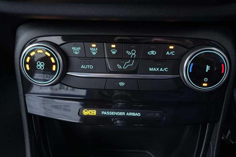 2022 Ford Puma 1.0 EcoBoost Hybrid mHEV Titanium 5dr HATCHBACK Petrol/Electric Hybrid Manual