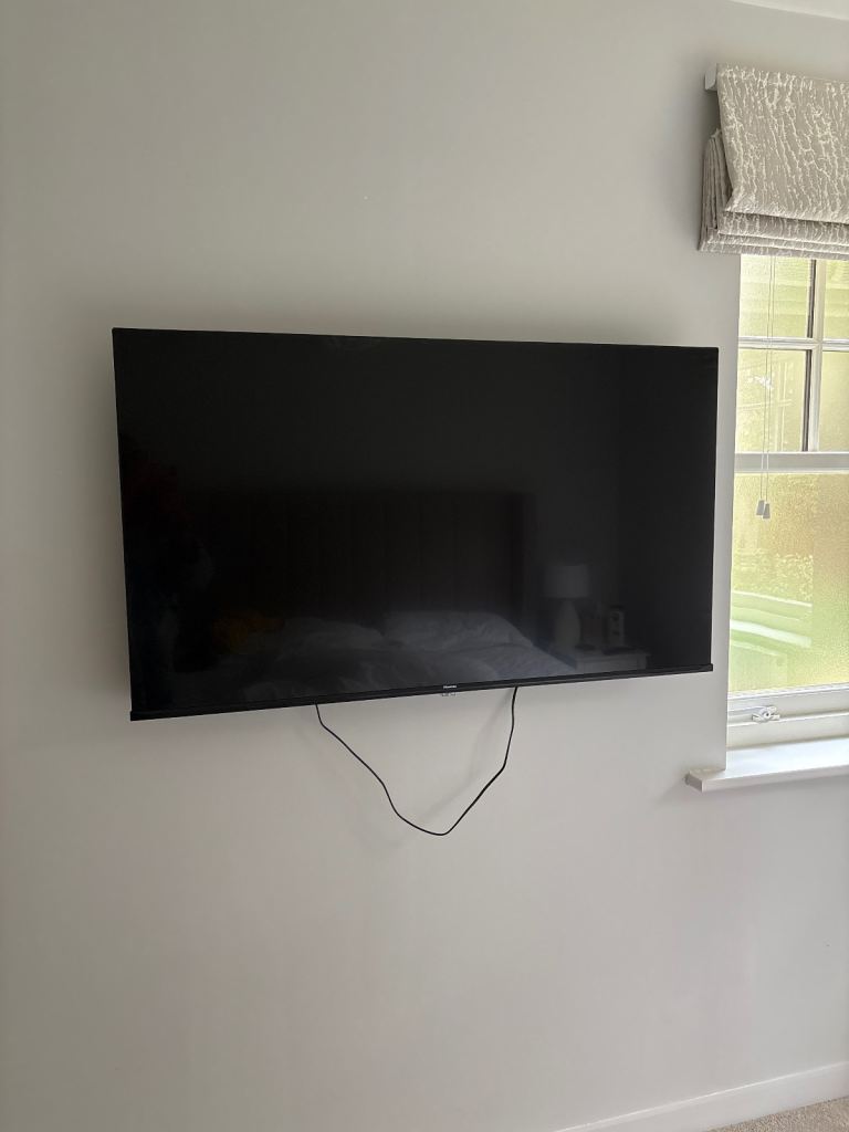 55” Hisense TV