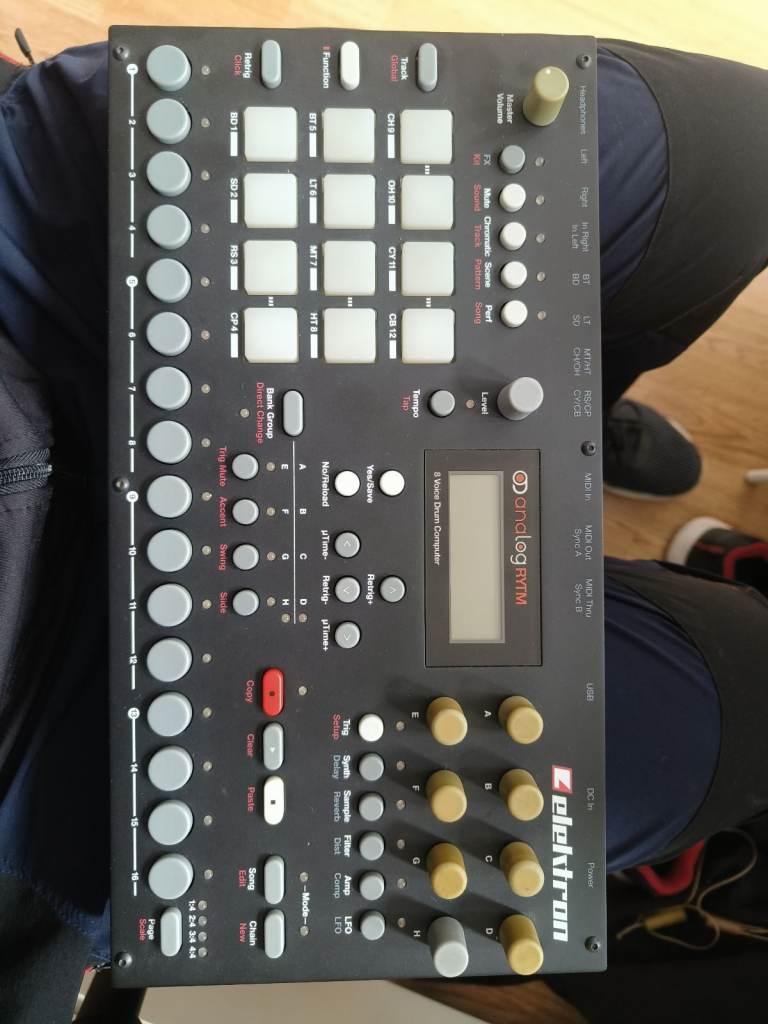 elektron analog rytm mk1 drum machine