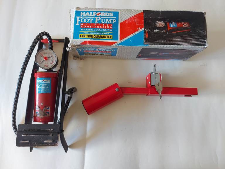 Foot pump & old style Handbrake lock, leather steering Cover & set of old style car mats