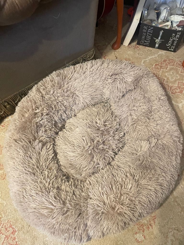 New Large Fluffy Pet Bed