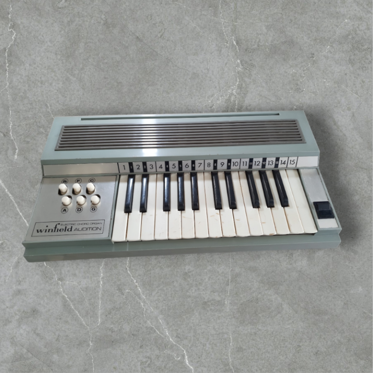 Electric chord organ Winfield Audition 1970s model