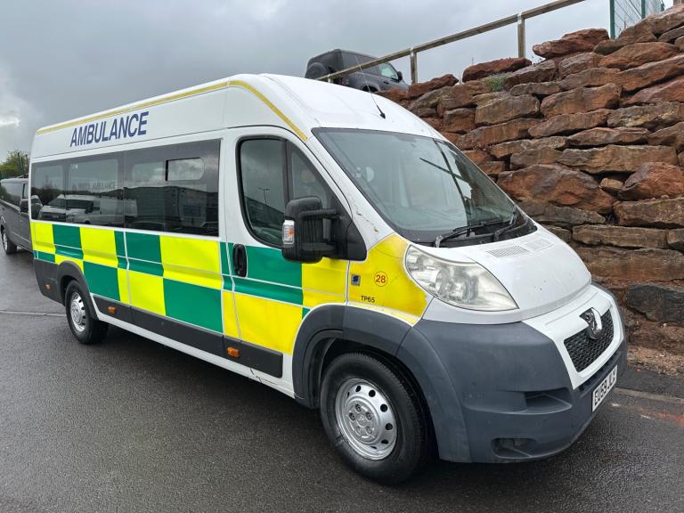 2009 Peugeot Boxer 2.2 HDi CAMPER ?  AMBULANCE WITH RAMP WHEELCHAIR WINCH ONE OWNER  PANEL VAN Di...