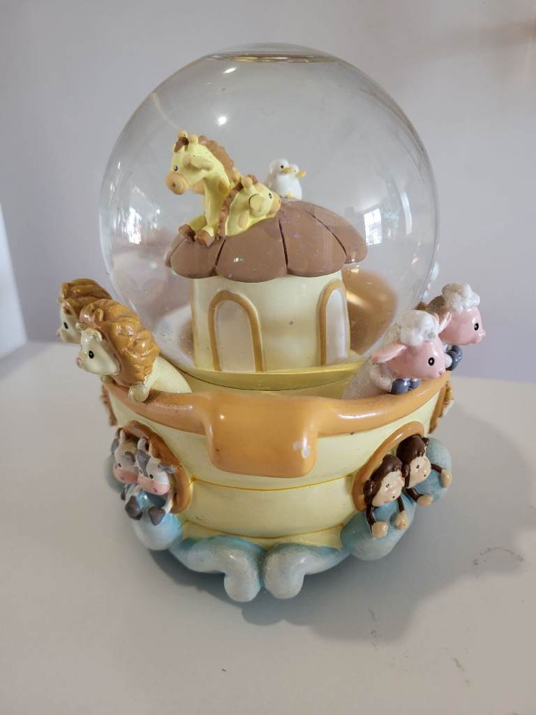 Noah's Ark Musical Snow Globe by ROSS – Good Condition