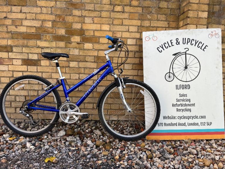 image for Trek Navigator 300 LADIES/GIRLS Mountain Bike *FULLY SERVICED* Small size 26"