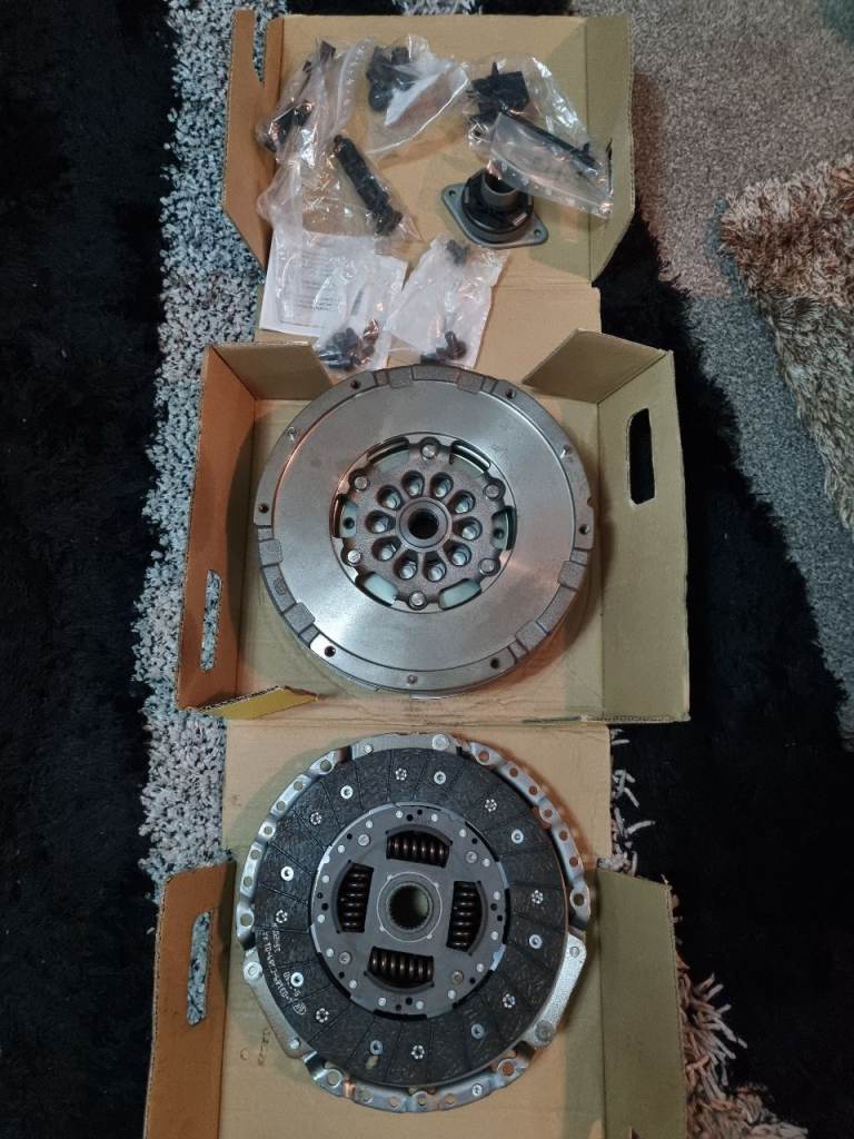 Luk dual mass flywheel & clutch kit