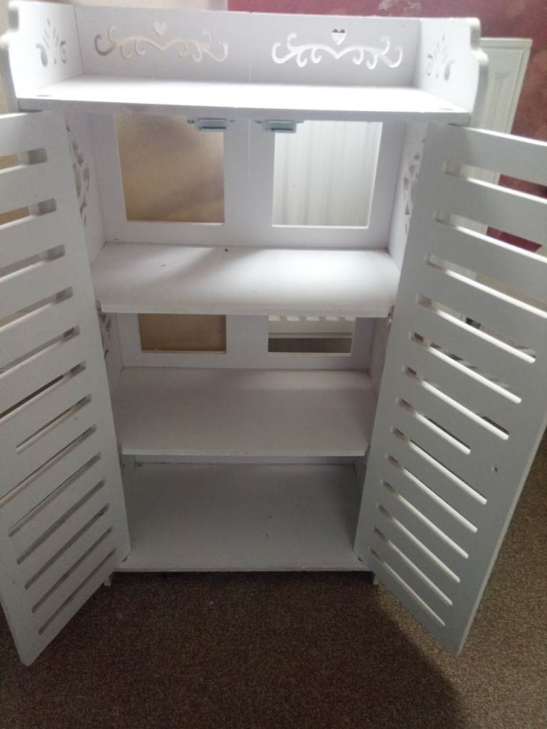 Bathroom cabinets