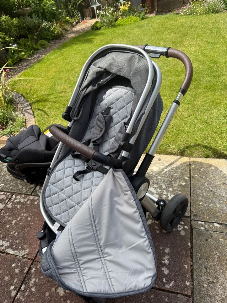 Panorama XTi by Babylo 2-in-1 Travel System Bundle with EnfaSafe Car Seat and ISOFix Base Granite