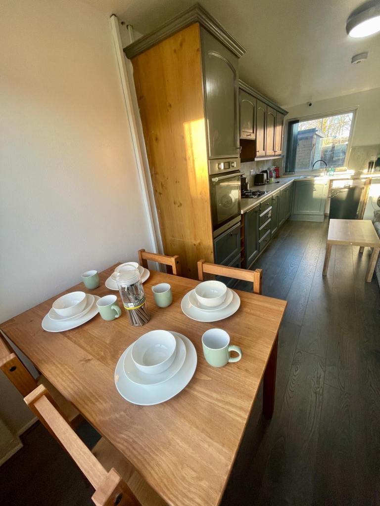 STUNNING HMO SUPPORTED ACCOMMODATION ROOMS B36 READY NOW!!!