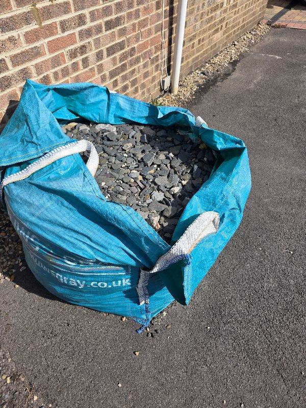Bulk Bag of Grey Slate Chippings
