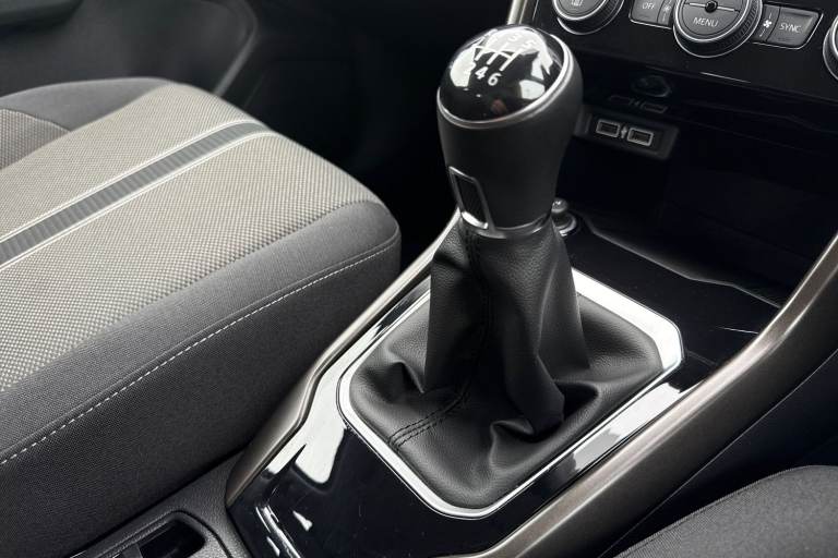 2019 Volkswagen T-Roc 1.6 TDI SE 5dr SUV Manual