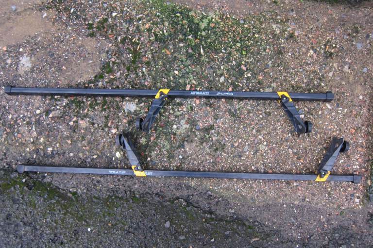 Roof Bars For older Car with Channels