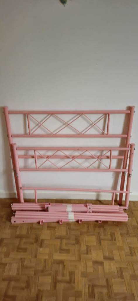 Single kids bed frame