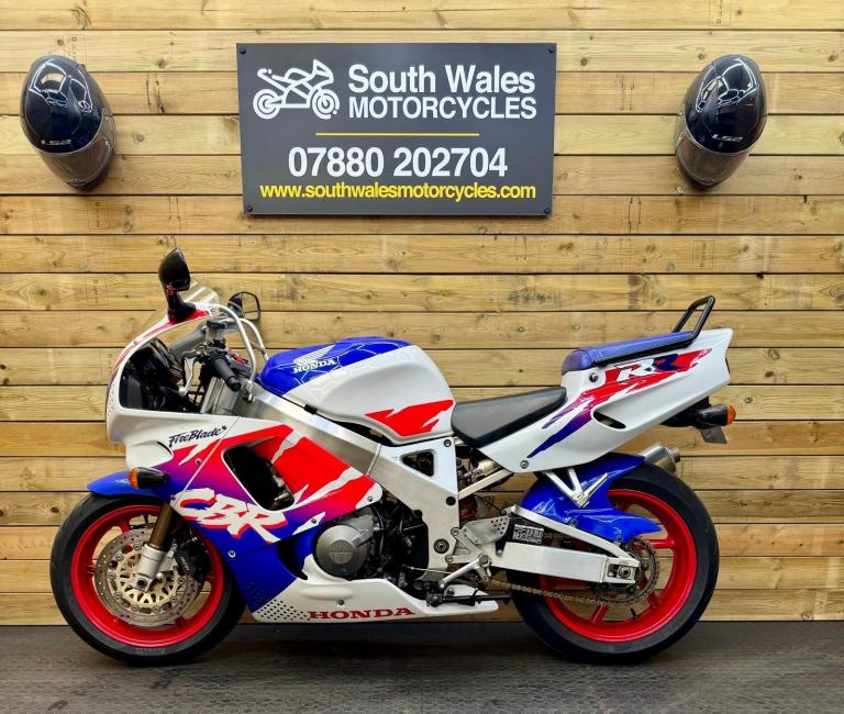 Honda CBR900-RR Fireblade SC28 / L registration 1994 / covered 45k miles 