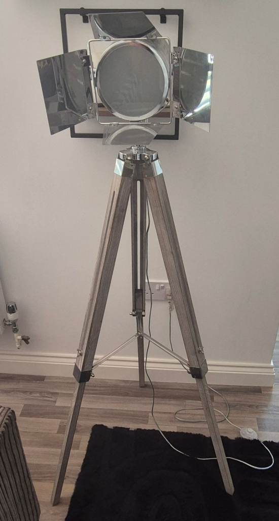 Tripod Floor lamp - can deliver if local to us