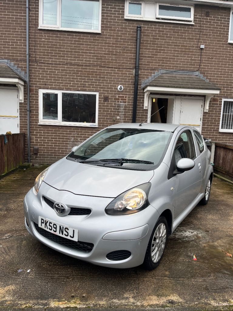 Toyota Aygo 2009 / Lady owner/ £20 road tax/FSH