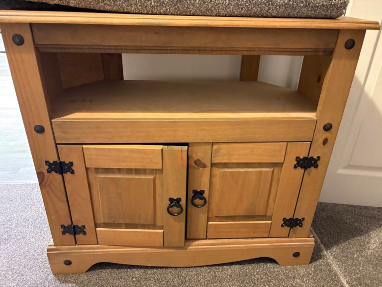 Free to collector Tv Unit