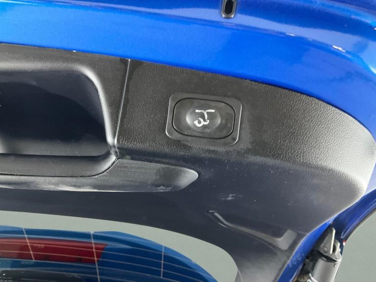 2019 Ford Focus 2.0 EcoBlue ST-Line X Estate 5dr Diesel Auto Euro 6 (s/s) (150 ps) - REVERS Estat...