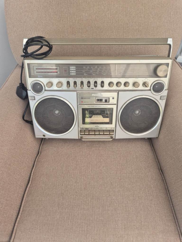 Radio stereo unit