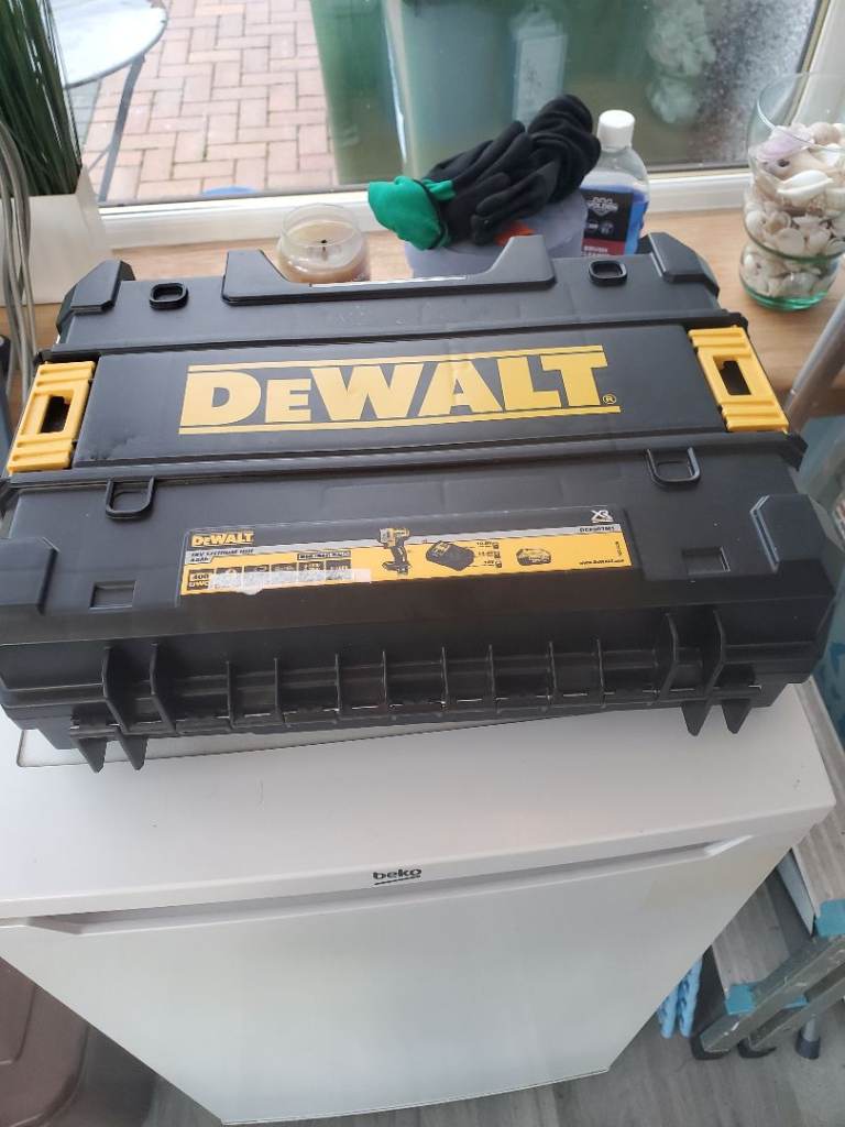 AMMENDED. DeWalt DCD785N XR, 18v Combi Drill + Accessories - Body Only. Used. Excellent condition.